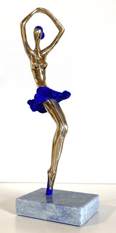 „Ballerina Blue“ – Bronzeskulptur von Aliev