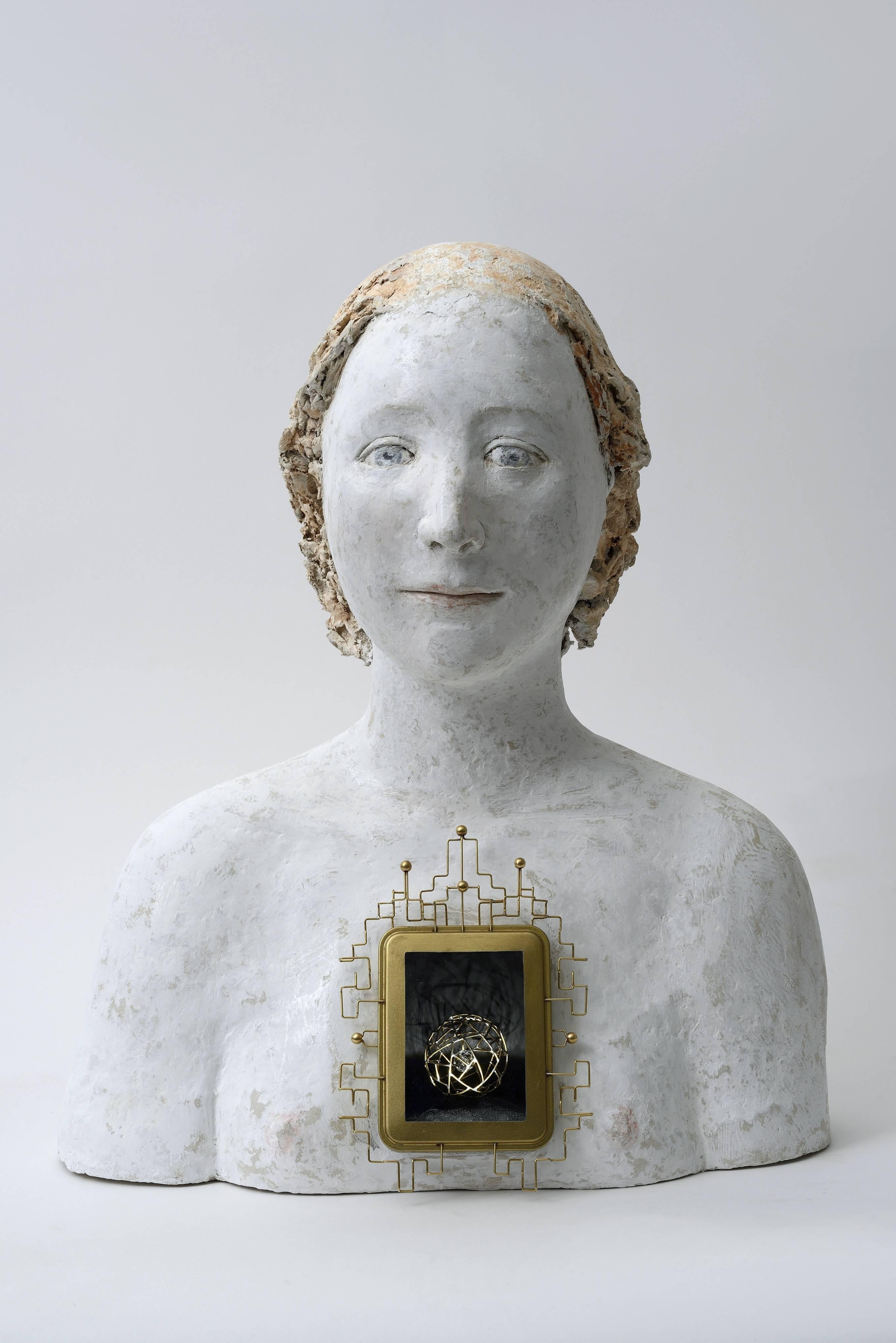 Agnes Baillon & Eric de Dormael Figurative Sculpture - Buste reliquaire avec boule eclairee