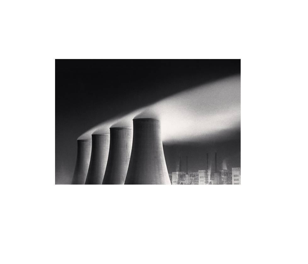Black and White Photograph Michael Kenna - Chapel Cross Power Station, Étude 1, Dumphries, Écosse