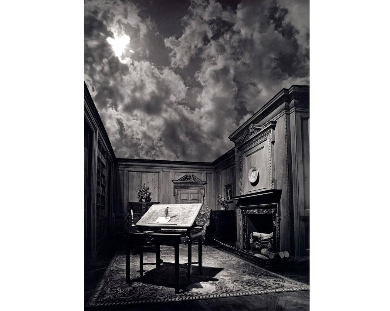 Black and White Photograph Jerry Uelsmann - Sans titre (Philosopher's Desk)