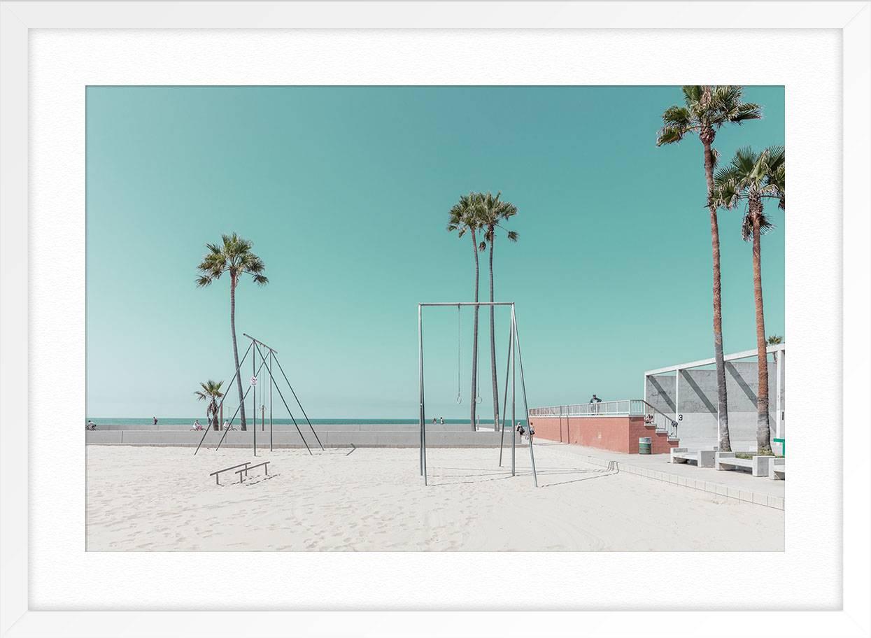 Gimnasio de Venice Beach - Landscape Print Azul de Ludwig Favre