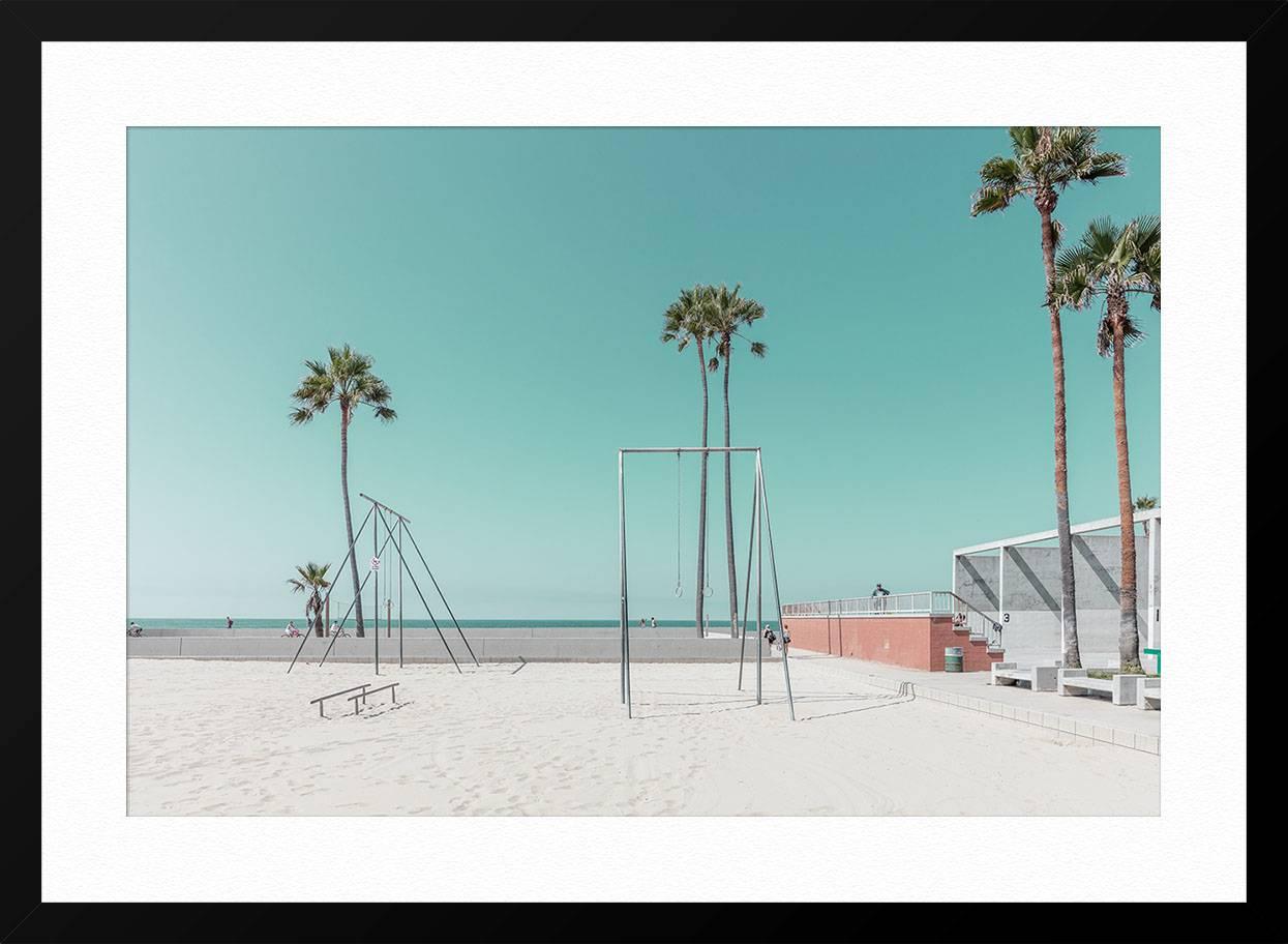 SOBRE ESTA OBRA: El fotógrafo francés Ludwig Favre viajó recientemente a California. Sus fotos de la arquitectura y las playas emblemáticas de California tienen el mismo aire romántico de un parisino fotografiando paisajes exóticos. Favre es