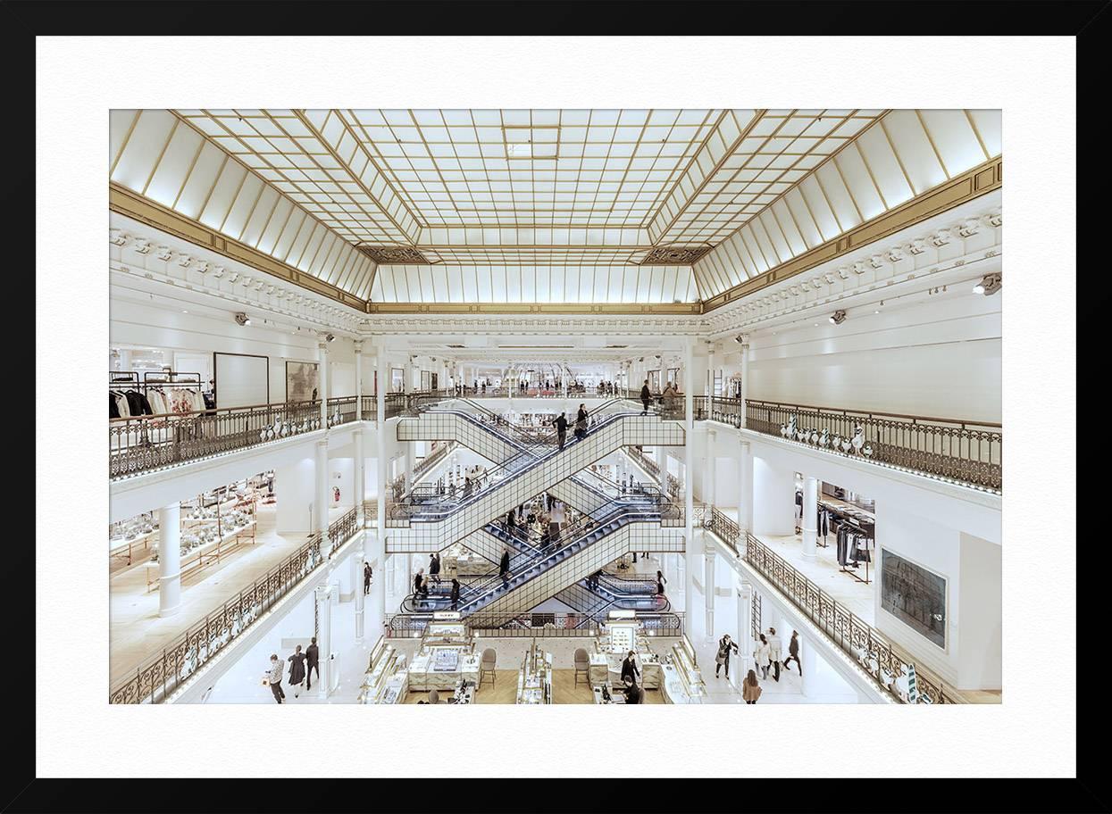 ABOUT THIS PIECE: French photographer Ludwig Favre continues his series on empty architectural spaces in Le Bon Marché, a department store in Paris. ArtStar's curators recommend the work large format and framed in simple white or black wood.

ABOUT