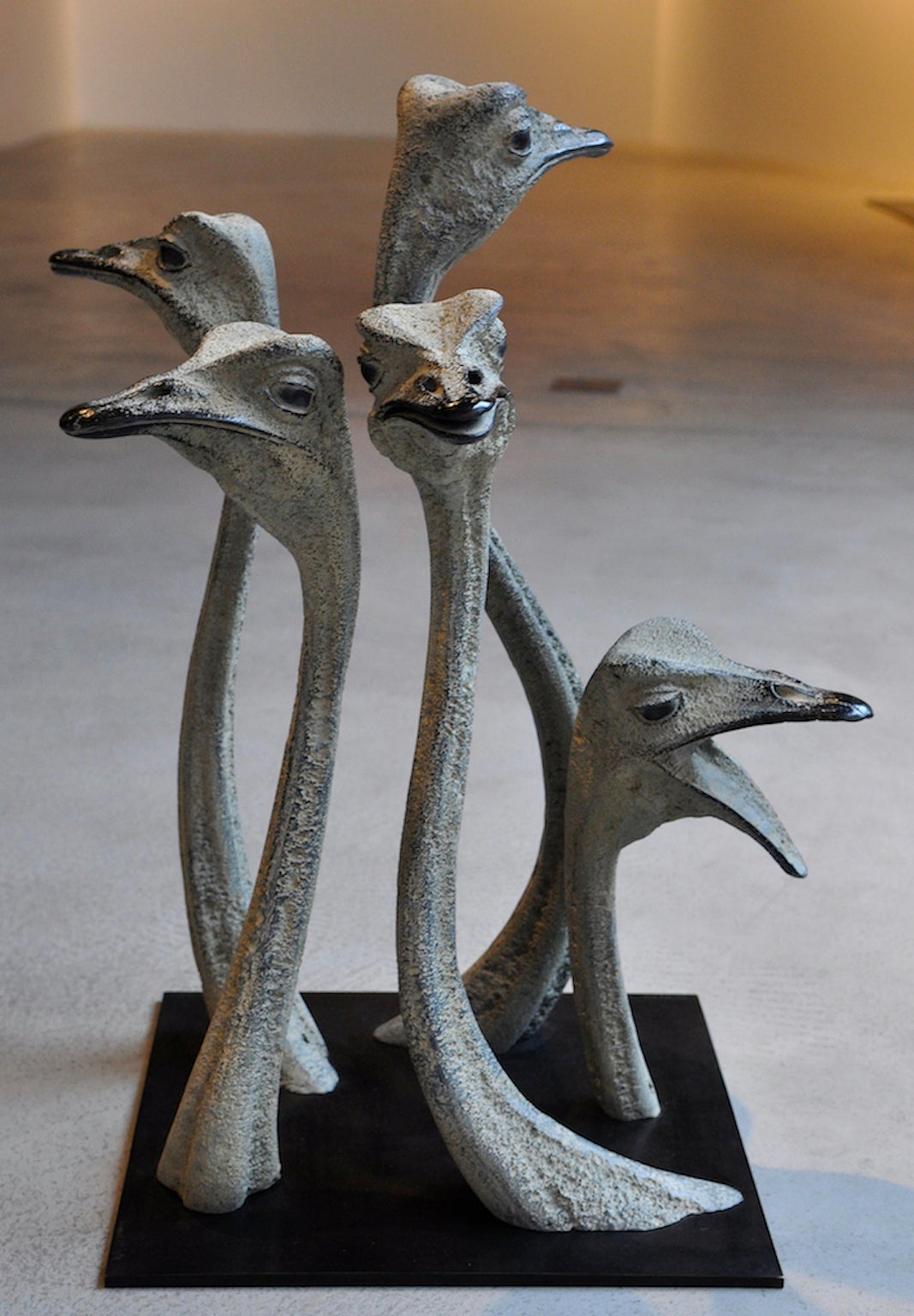 Quentin Garel Figurative Sculpture - Bouquet d'autruches