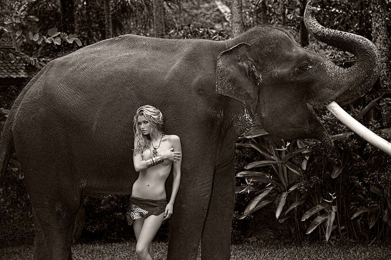 Dominic Petruzzi Black and White Photograph - Sarah Mutch - Bali #5