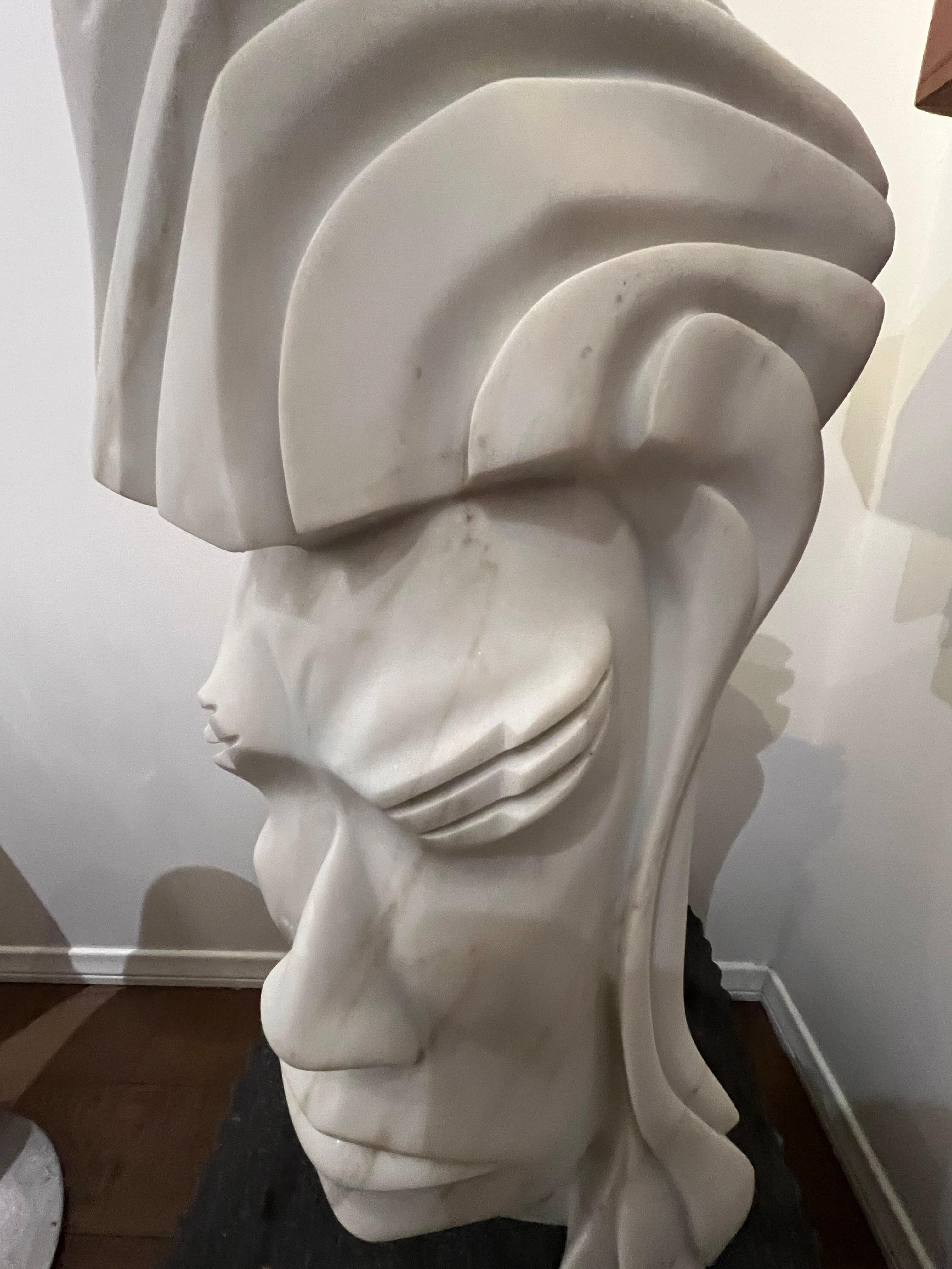 Escultura OBAKE SISTER, Mármol de Yule 10