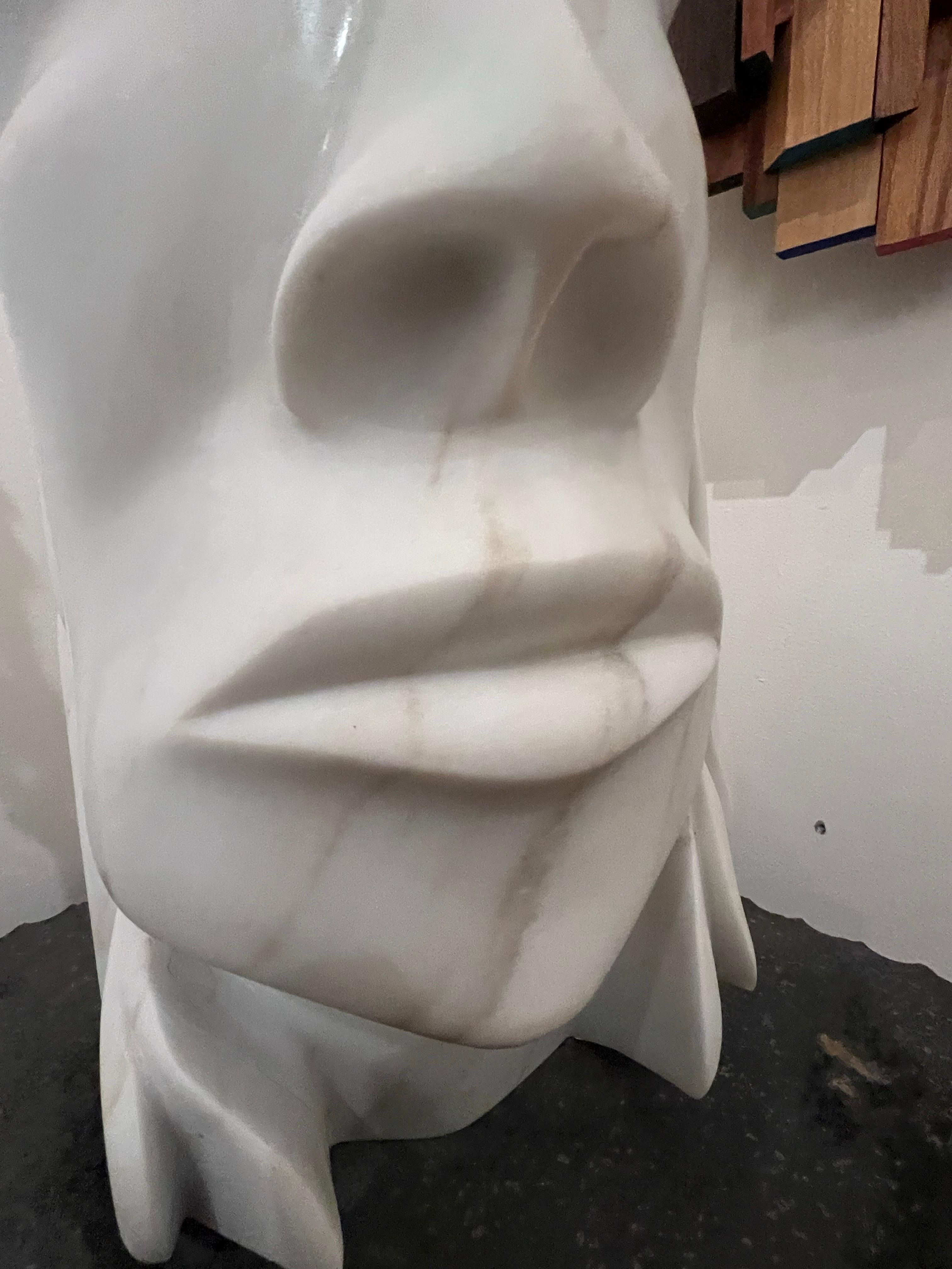 Escultura OBAKE SISTER, Mármol de Yule 11
