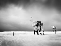 Étude n° 4 : Cabane de pêche sur pilotis – France, paysage marin en noir et blanc à longue exposition