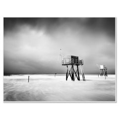 Étude n° 4 : Cabane de pêche sur pilotis – France, paysage marin en noir et blanc à longue exposition