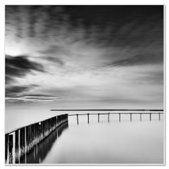Zona de baño – Lago Neusiedl, Austria, fotografía artística en blanco y negro