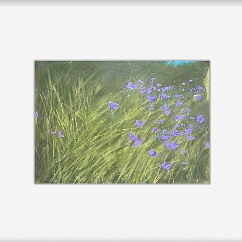 Landscape Painting de Andrea Stajan-Ferkul - «Salvaje y libre» - Paisaje, hierba verde, flores moradas, obra de arte en papel de 5"x7"
