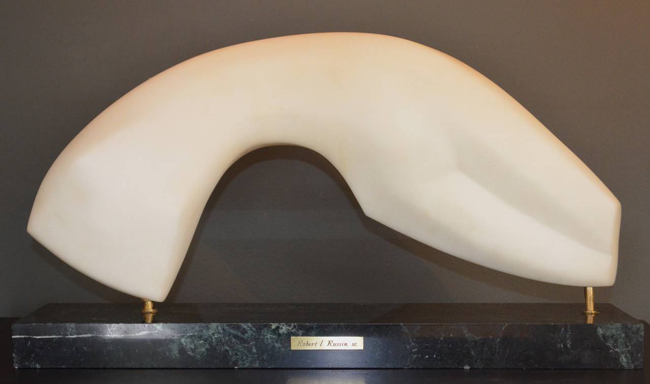 Arche aus dem Bogen – Sculpture von Robert Russin