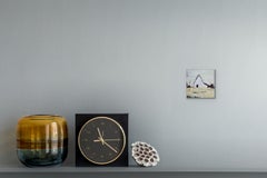 « White Light » - Peinture à l'huile contemporaine représentant un paysage avec une grange blanche, 2026