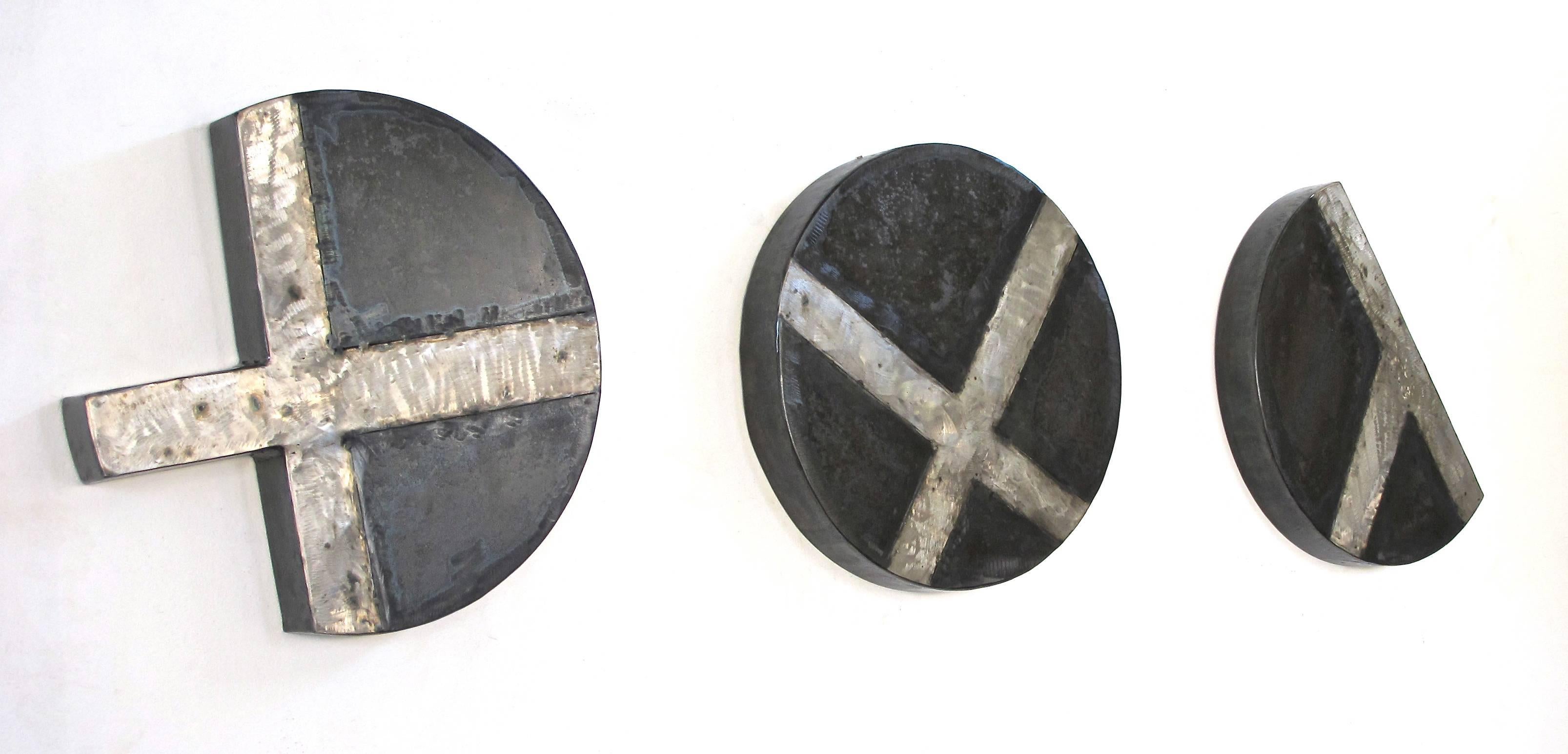 Karen Yank Abstract Sculpture - Small XO Trio
