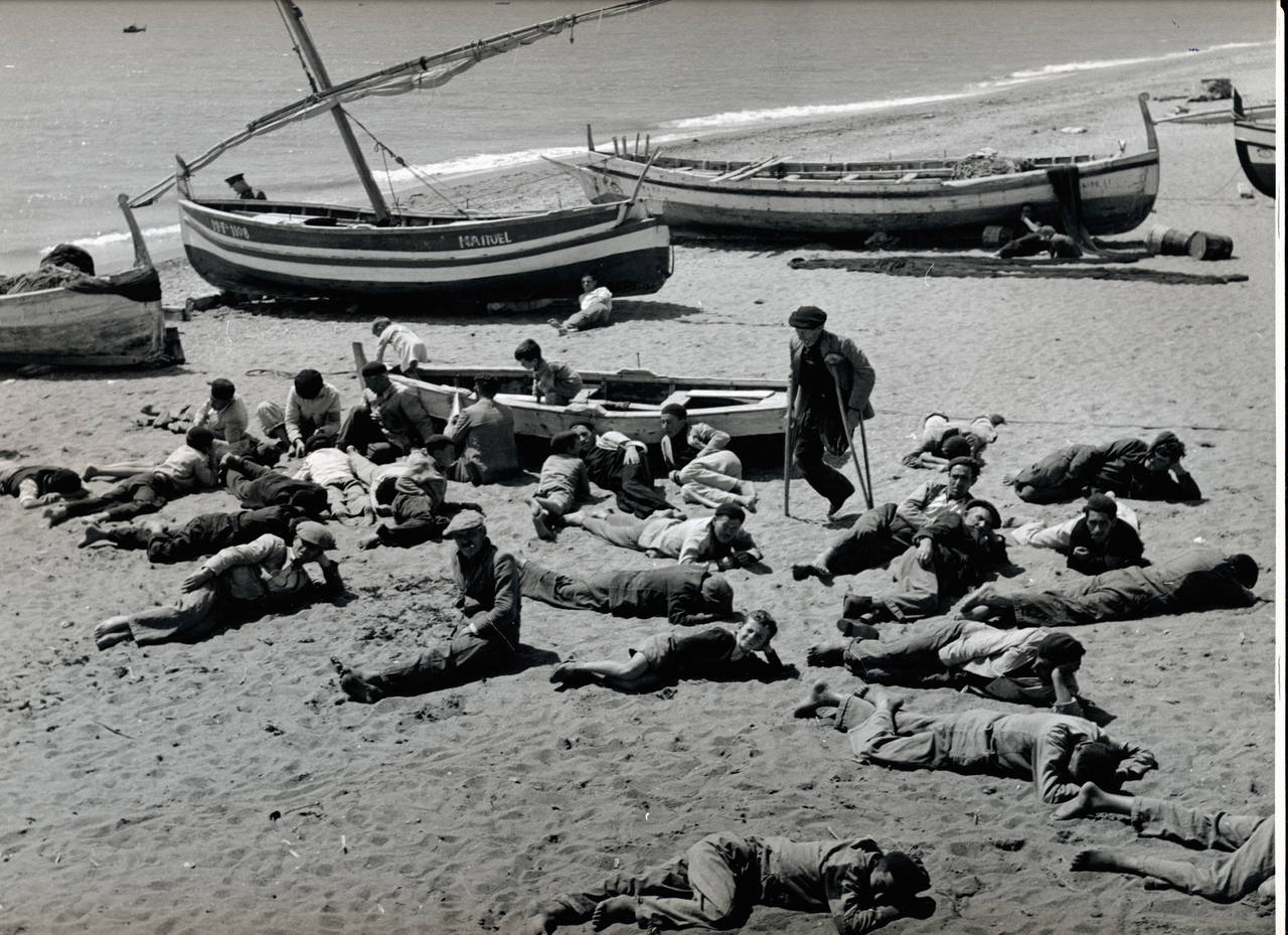 Herbert List Black and White Photograph - Le Desiret L´amour - Filmset