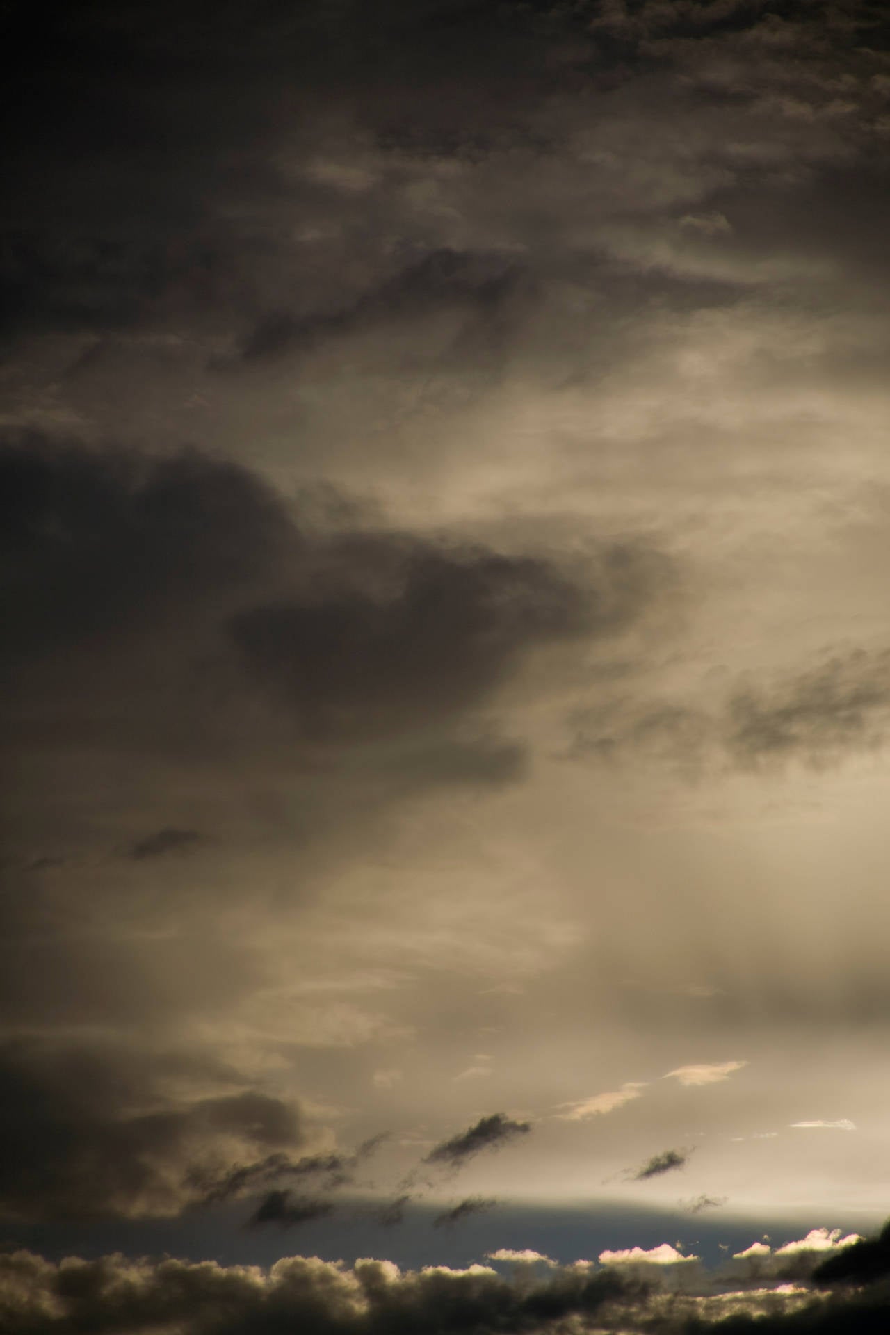 Color Photograph Laurie Tümer - Nuage n° 0338