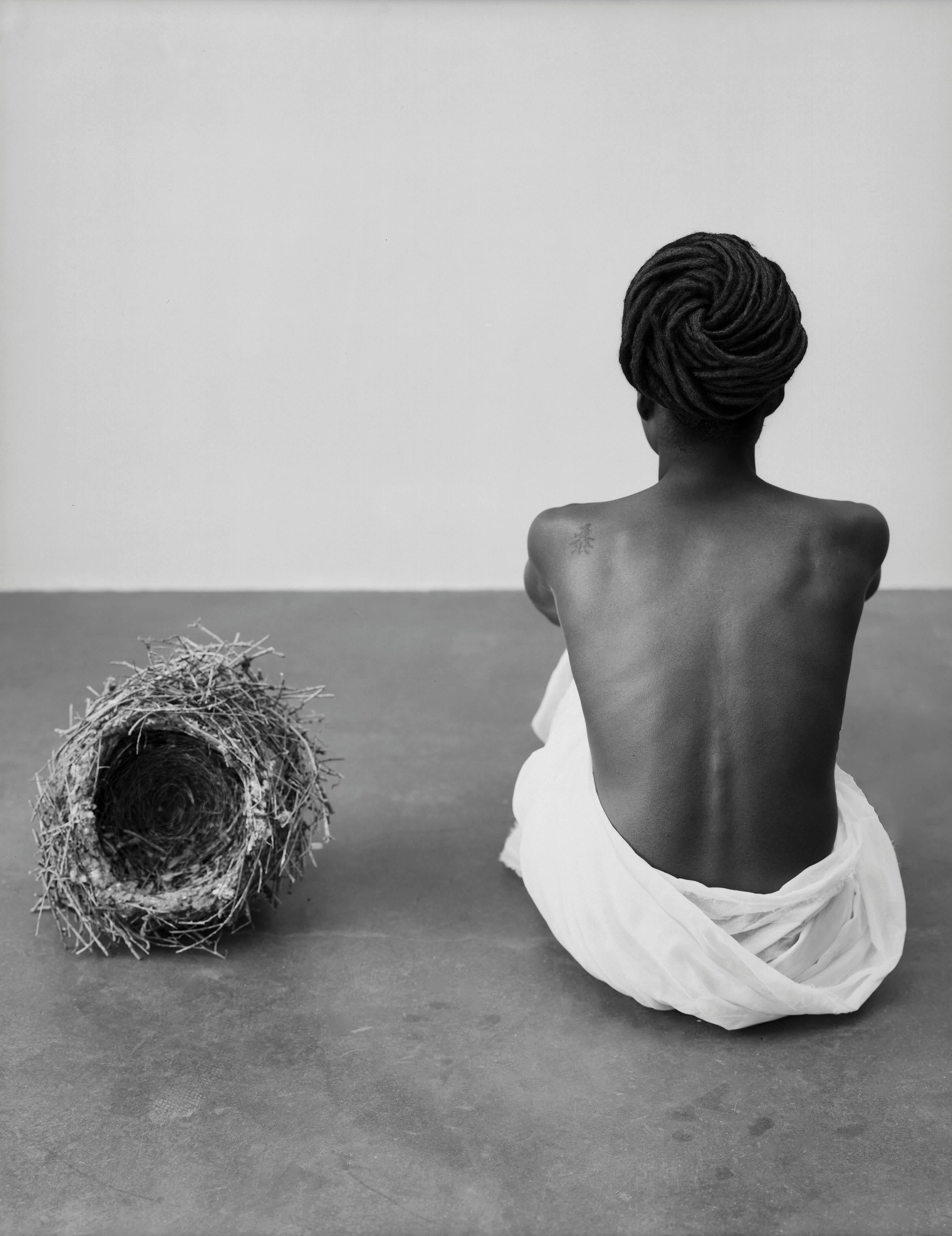 Zoë Zimmerman Black and White Photograph – Erwähnungen