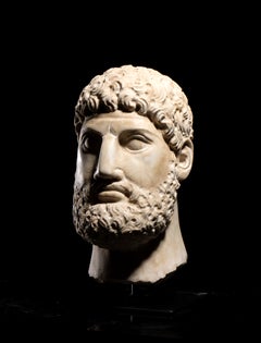 Porträt des griechischen Philosophen Demokrit als Skulptur aus weißem Marmor – klassisch-griechisch