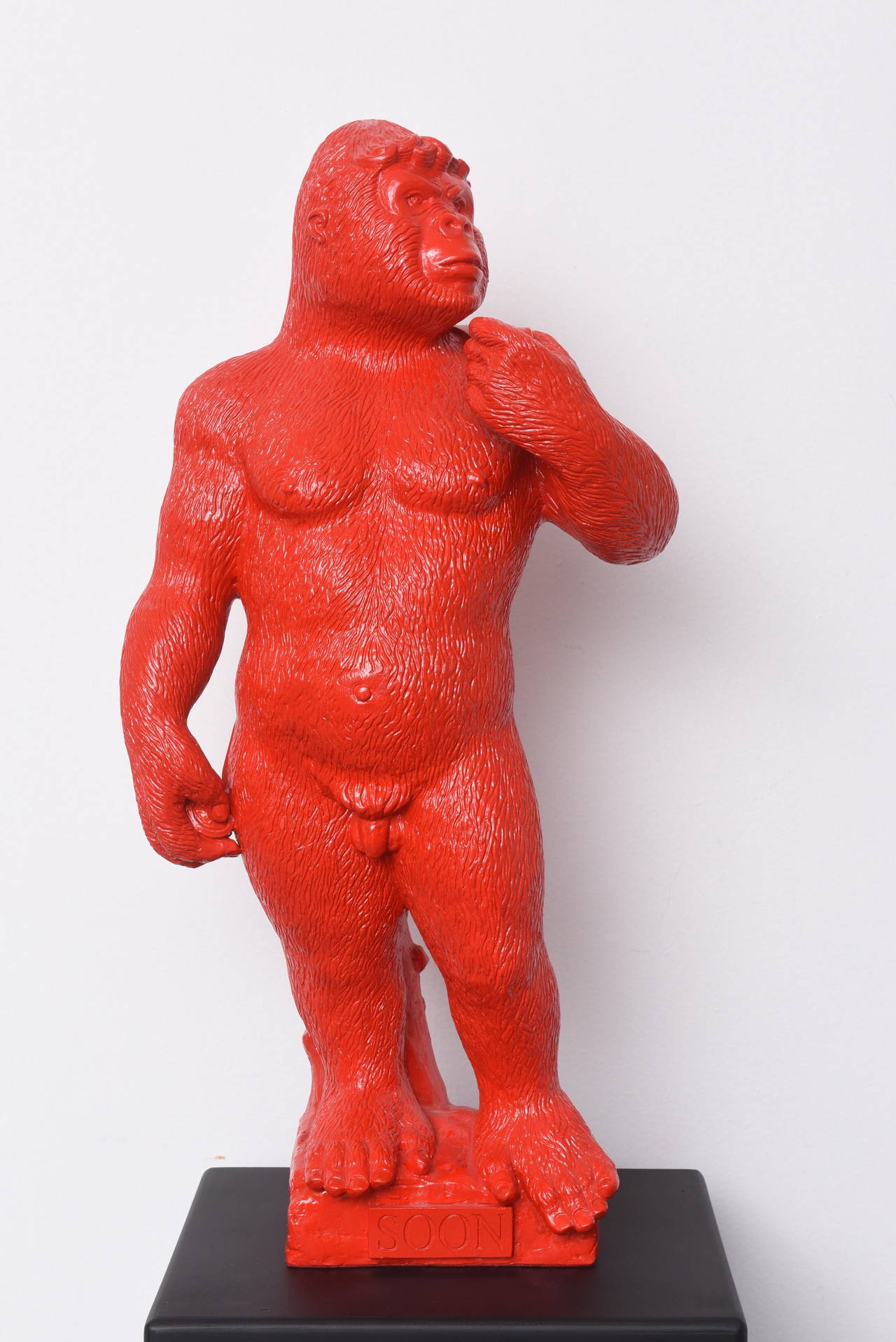 Soon - Red resin sculpture - Sculpture by Patrick Schumacher