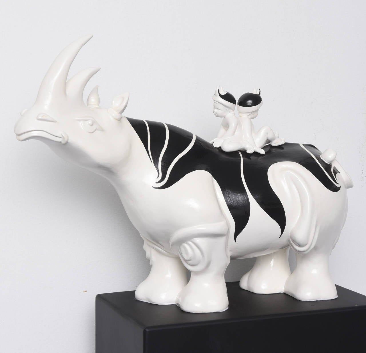 Les Jumeaux Gemeaux du Rhino - Contemporary Sculpture by Patrick Schumacher