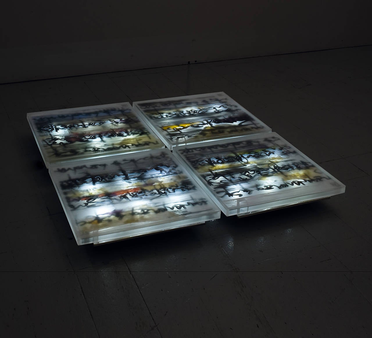 Luminous coffee tables Jeux de Mots - Contemporary Art by Claudia Meyer
