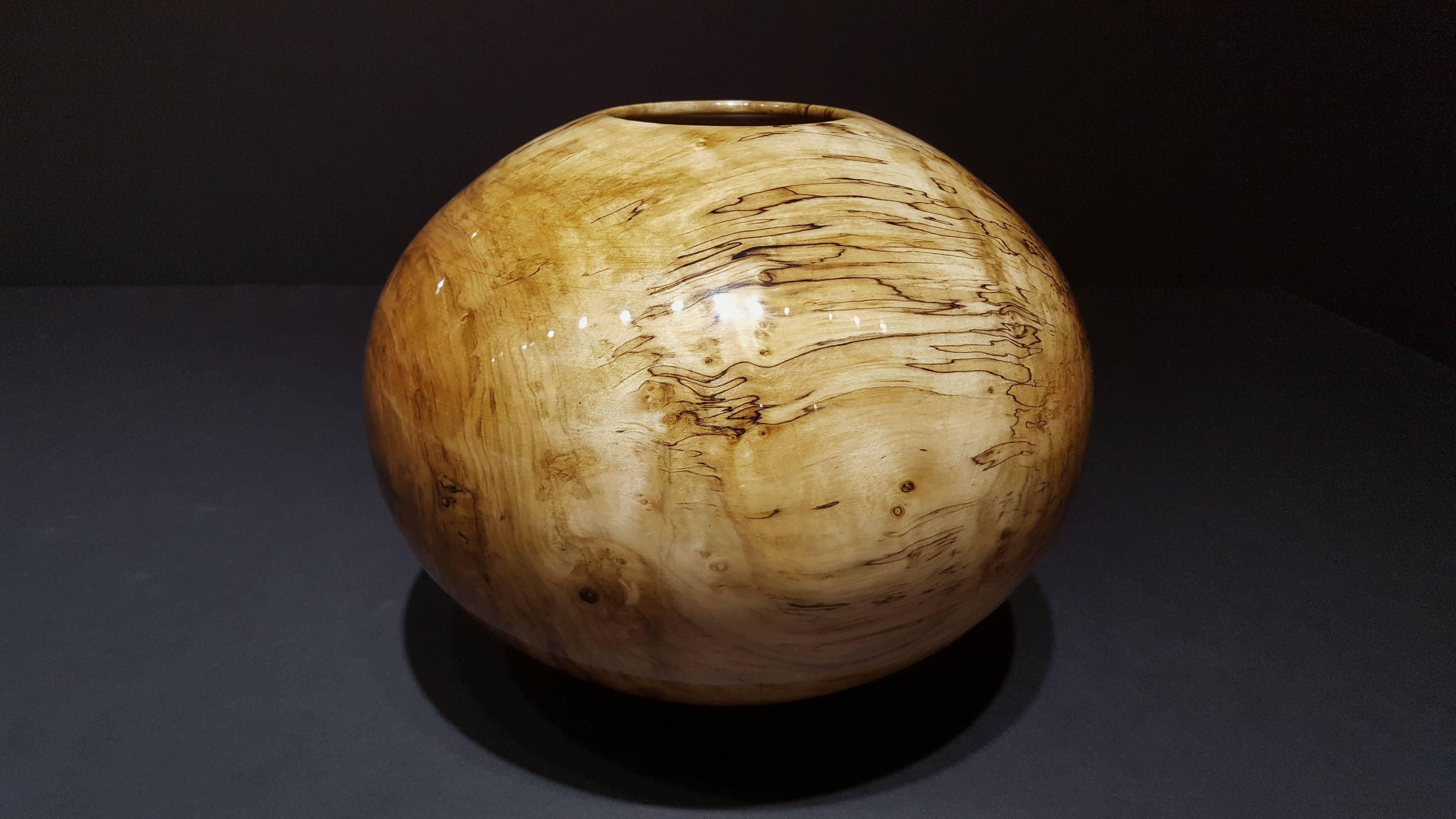 turned wood

Philip Moulthrop approaches his practice with the goal in mind to reveal the beauty and texture found in wood. He uses wood from trees native to his home in the southeastern United States. These are not exotic woods, however, they