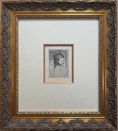 Busto de niño, girado hacia la derecha
