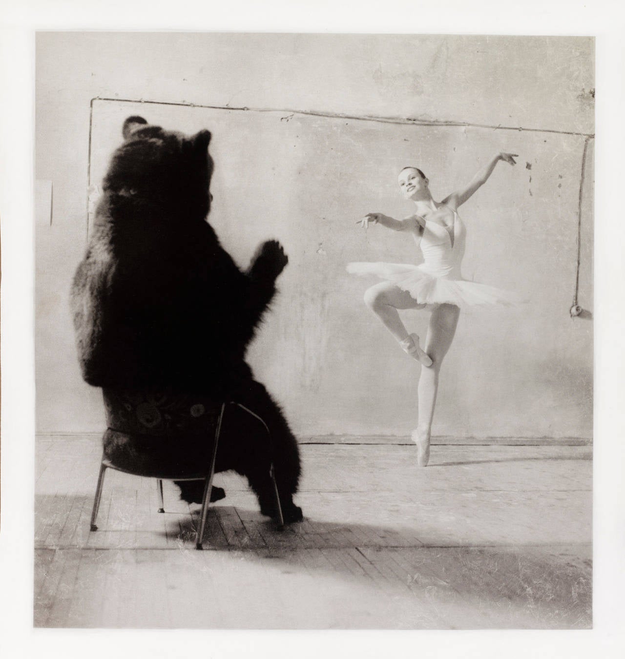 Black and White Photograph Gregori Maiofis - Taste for Russian Ballet (attrait du ballet russe)