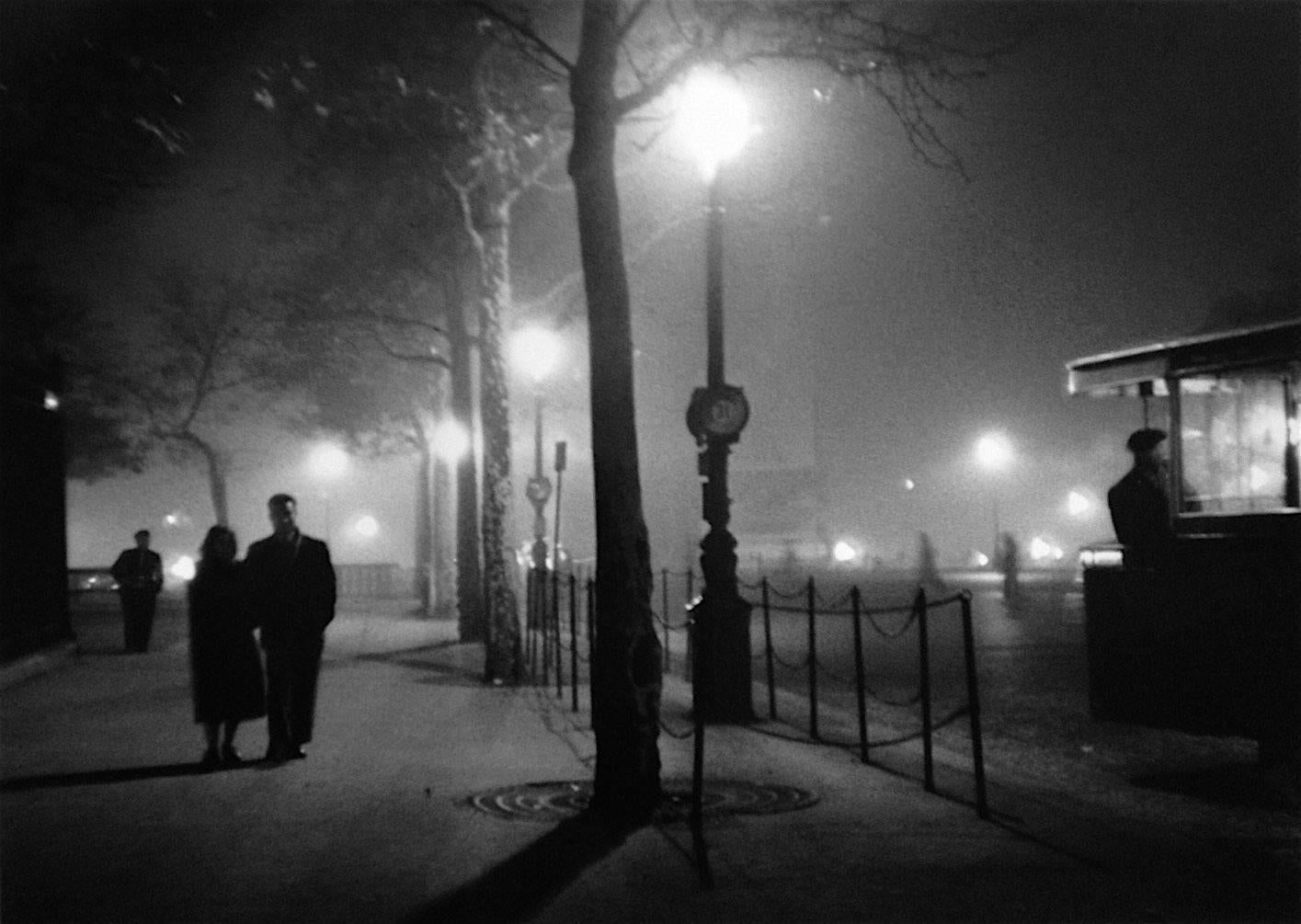 Black and White Photograph Sabine Weiss - Paris - Paris