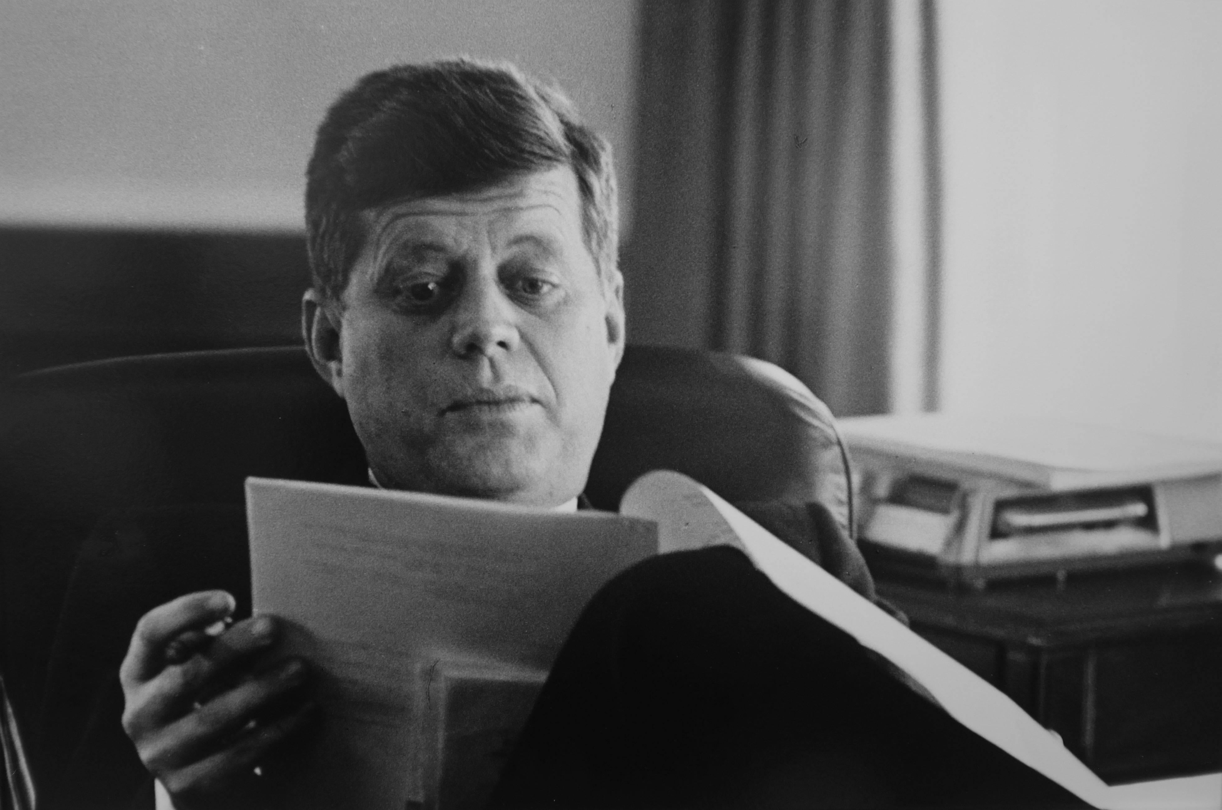Jacques Lowe Portrait Photograph - President JFK in the Oval Office