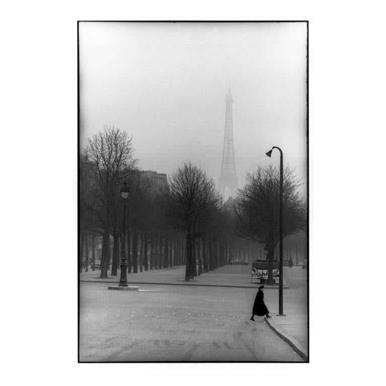 Henri Cartier-Bresson Black and White Photograph - Untitled, Paris