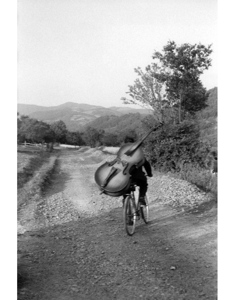 Henri Cartier-Bresson Black and White Photograph - Rudnick, Serbia, Yugoslavia