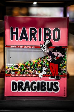 ANNICK CUADRADO – Dragibus Tribute Bonbontüte (Taschenformat)