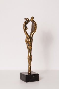 MA von Oskars Mikans. 2010. Bronze, Stein. 27 × 7 cm