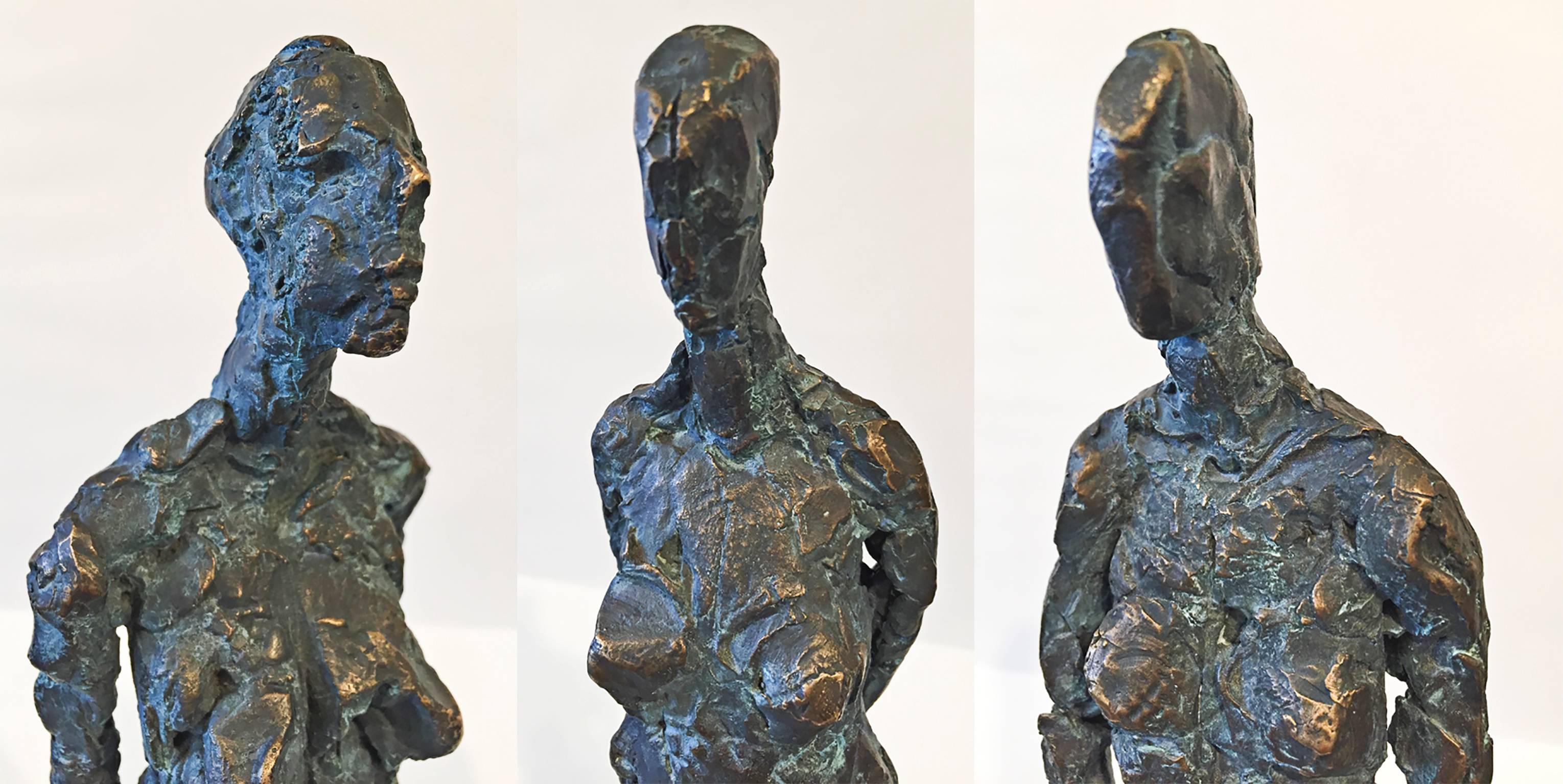 Trinity (Gold), Nude Sculpture, von Sharon Loper