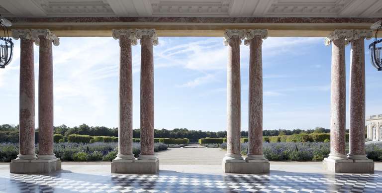 Reinhard Görner Color Photograph - Peristyle, Grand Trianon, Versailles