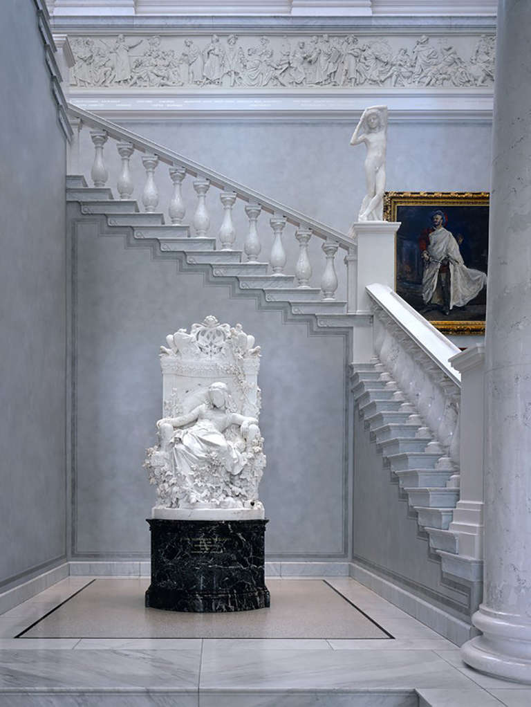Reinhard Görner Landscape Photograph – Sleeping Beauty, Galerie der Alten Nationalgalerie, Berlin