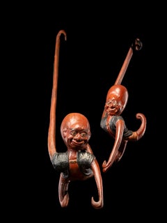 Paar japanischer, vielfarbiger Holzfiguren „Tako-nyūdō“ – anthropomorpher Oktopus
