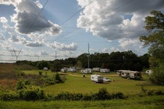 « Trailer Park & Power Lines, Dallas County, AL » - Photographie du Sud