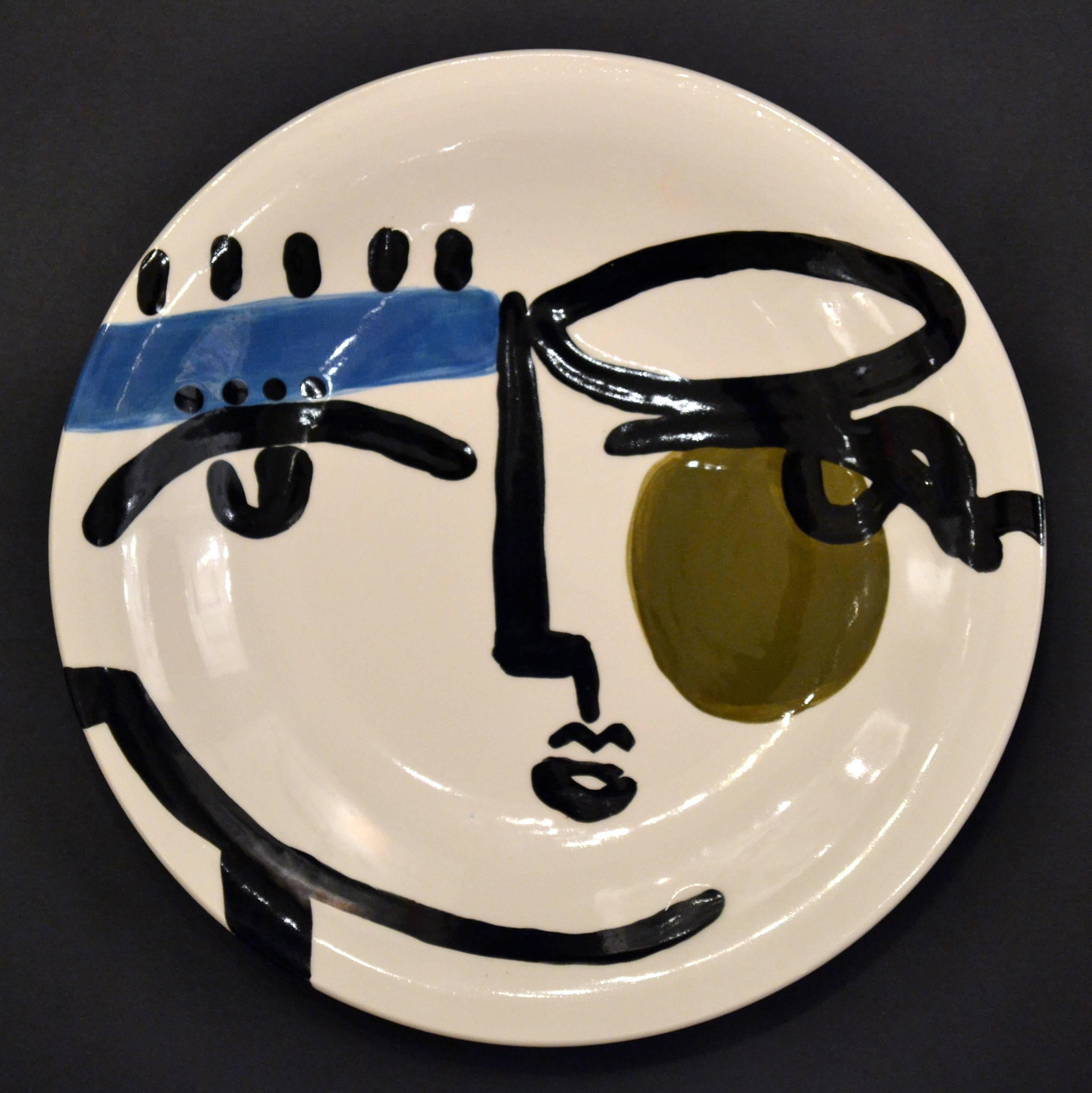 Sally King Benedict Figurative Sculpture - Face Plate