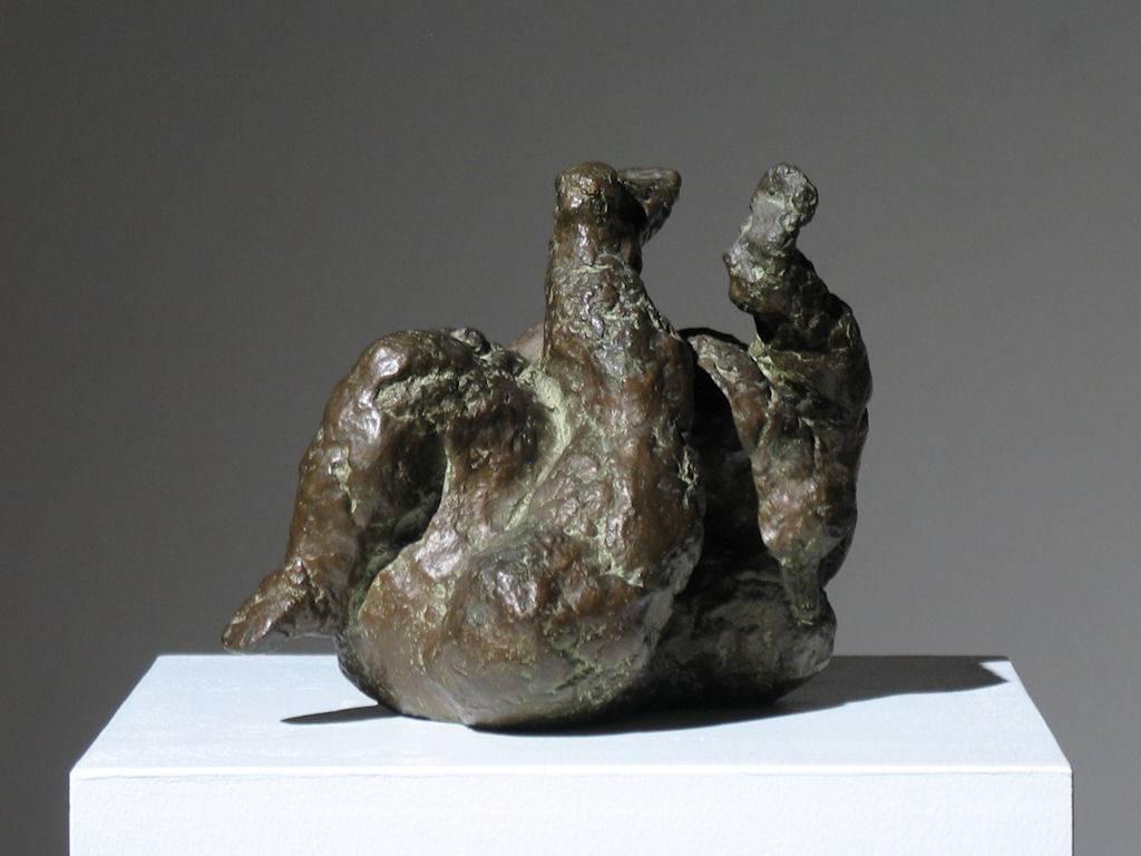 Leonard Schwartz (Detroit:: 1923-1988) 
Figure féminine contournée 
11/15 
Signé et numéroté en dessous 
Sculpture bronze 
9::5 x 14 x 7::5 cm 
Le luminaire est fabriqué à l'aide d'un 
Leonard Schwartz est né à Cincinnati:: dans l'Ohio:: en 1923 et