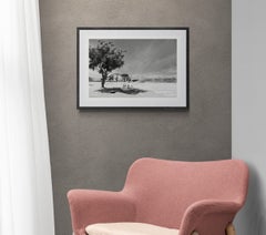 Fotokunstdruck in limitierter Auflage in Schwarz-Weiß: „Embracing the Shadow“