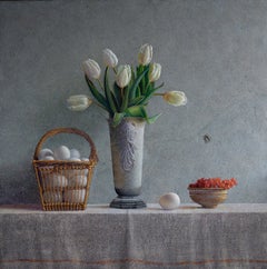 Nature morte réaliste à l'huile représentant un panier de tulipes et d'œufs – En stock