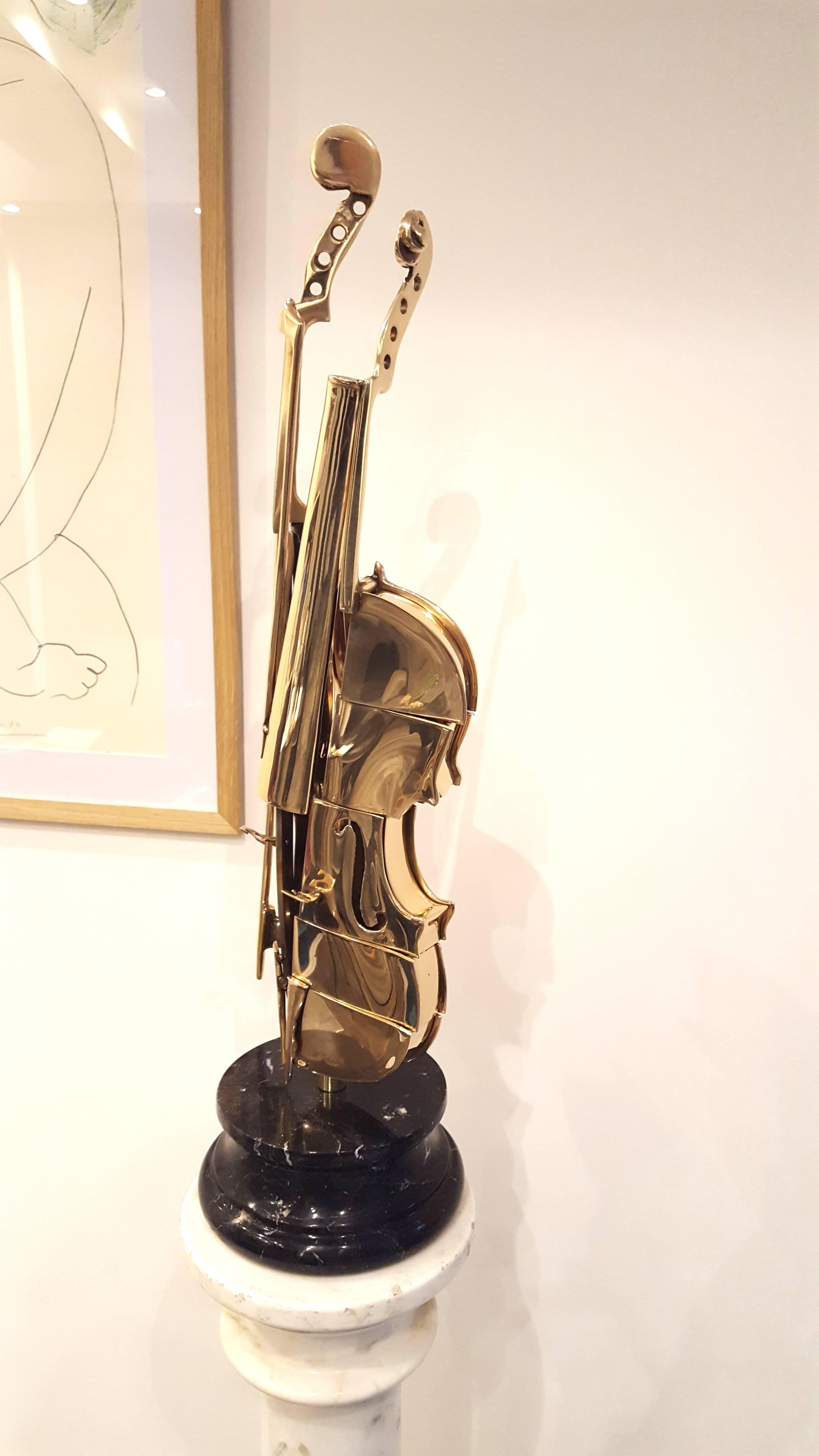 Original Signed and Numbered Bronze Violin Sculpture by Arman
Title: Pizzaiola
Signed and Numbered
Edition: EA 8/20
Bronze Sculpture on Black marble base
Dimensions: 70 x 20 x 20 cm

Arman is a painter who moved from using objects for the ink or