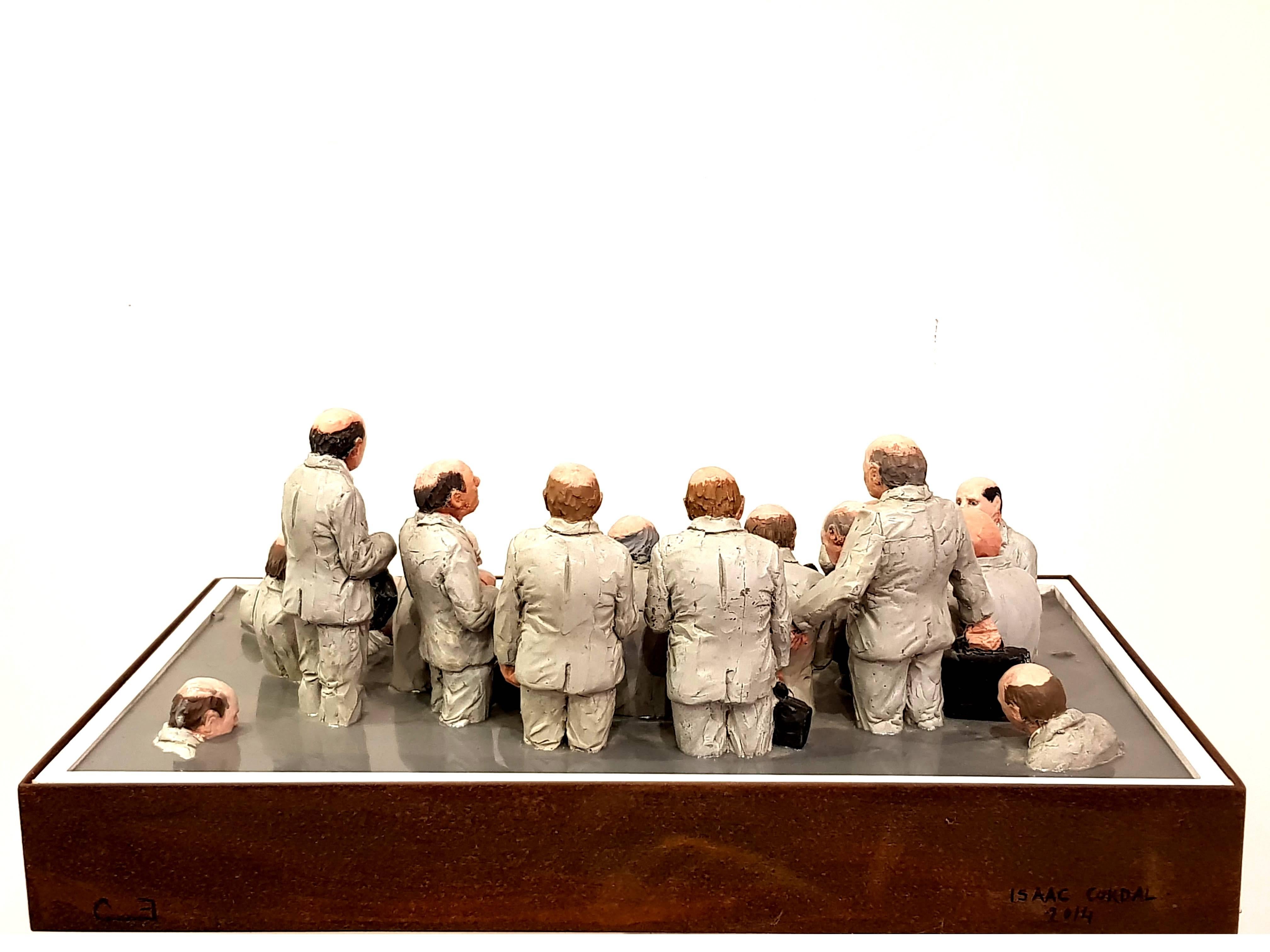 Isaac Cordal - monde de miniaturisation - Sculpture en vente 1