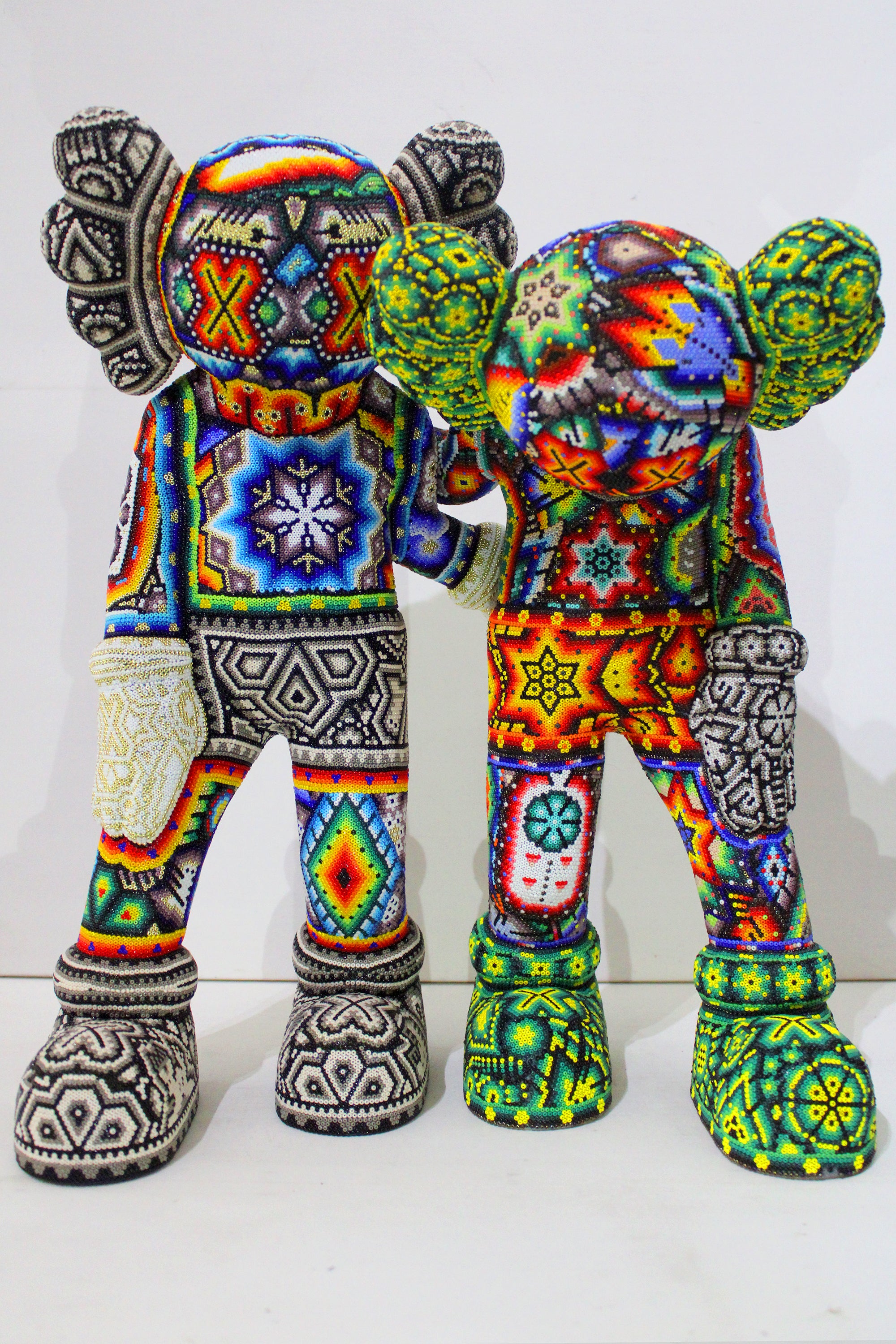 CHROMA alias Rick Wolfryd – ALONG THE WAY – HUICHOL-SKULPTUR 2026
