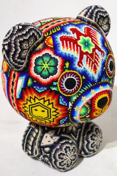 CHROMA, alias Rick Wolfryd, "Care Bear 2" – Scultura messicana in stile Huichol