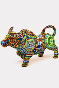 Scultura "El Toro3" di Chroma, serie Huichol, tecnica mista, 2026