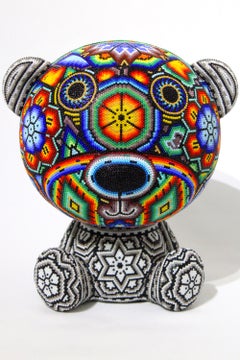 CHROMA, alias Rick Wolfryd, « Care Bear 4 » : sculpture mexicaine Huichol