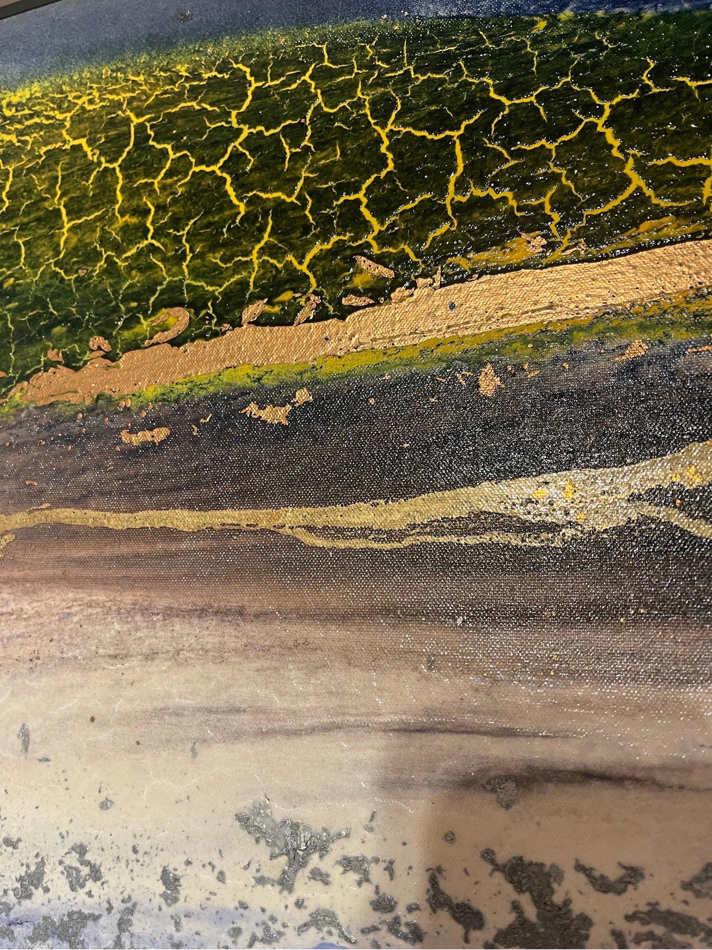 Luminous è un dipinto astratto contemporaneo del 2016 di Nancy Pantirer. I colori principali di questo pezzo sono il verde lime e il giallo,  bianco e un viola intenso. Il verde e il giallo si fondono nell'essenza del paesaggio nella parte superiore